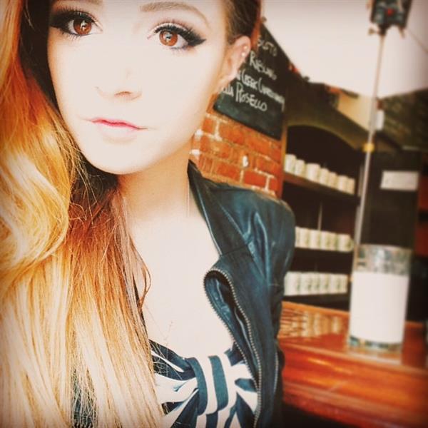 Chrissy Costanza