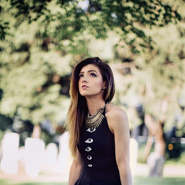 Chrissy Costanza