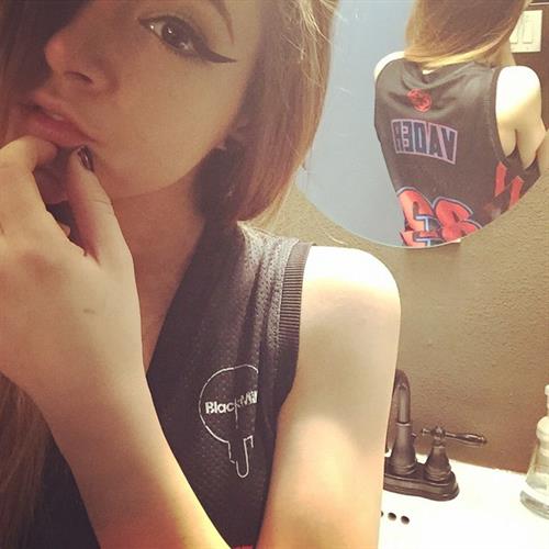 Chrissy Costanza