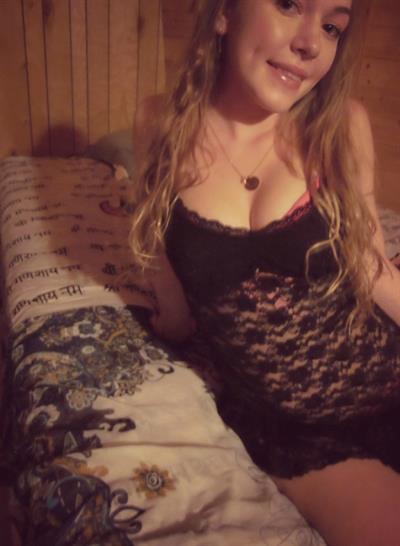 Aurielee Summers in lingerie