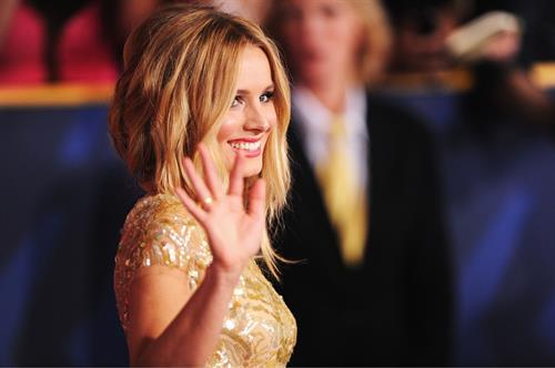 Kristen Bell - 2012 CMT Music Awards in Nashville (June 6, 2012) 