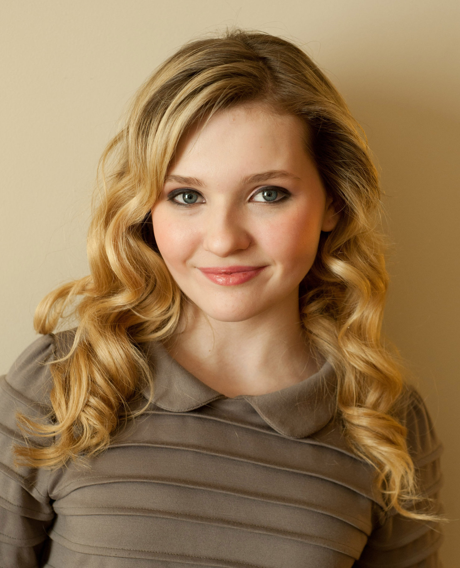Abigail Breslin portrait session at the Park Hyatt Hotel in Toronto 12/1/11 