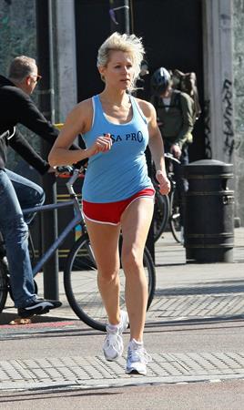 Abi Titmuss exercise candids in London October 22, 2010 