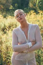 Iskra Lawrence - breasts
