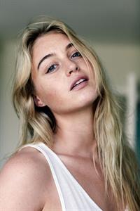 Iskra Lawrence:  Atisha Paulson for C Heads