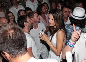 Alessandra Ambrosio - Cafe La Mosique, Brasil 1/1/13  