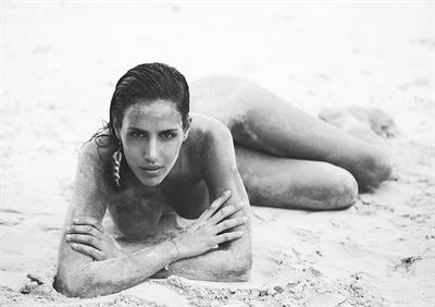 Elisa Meliani - breasts