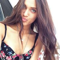 Dalianah Arekion taking a selfie