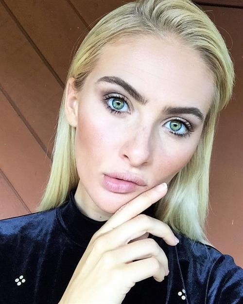 Selena Weber taking a selfie