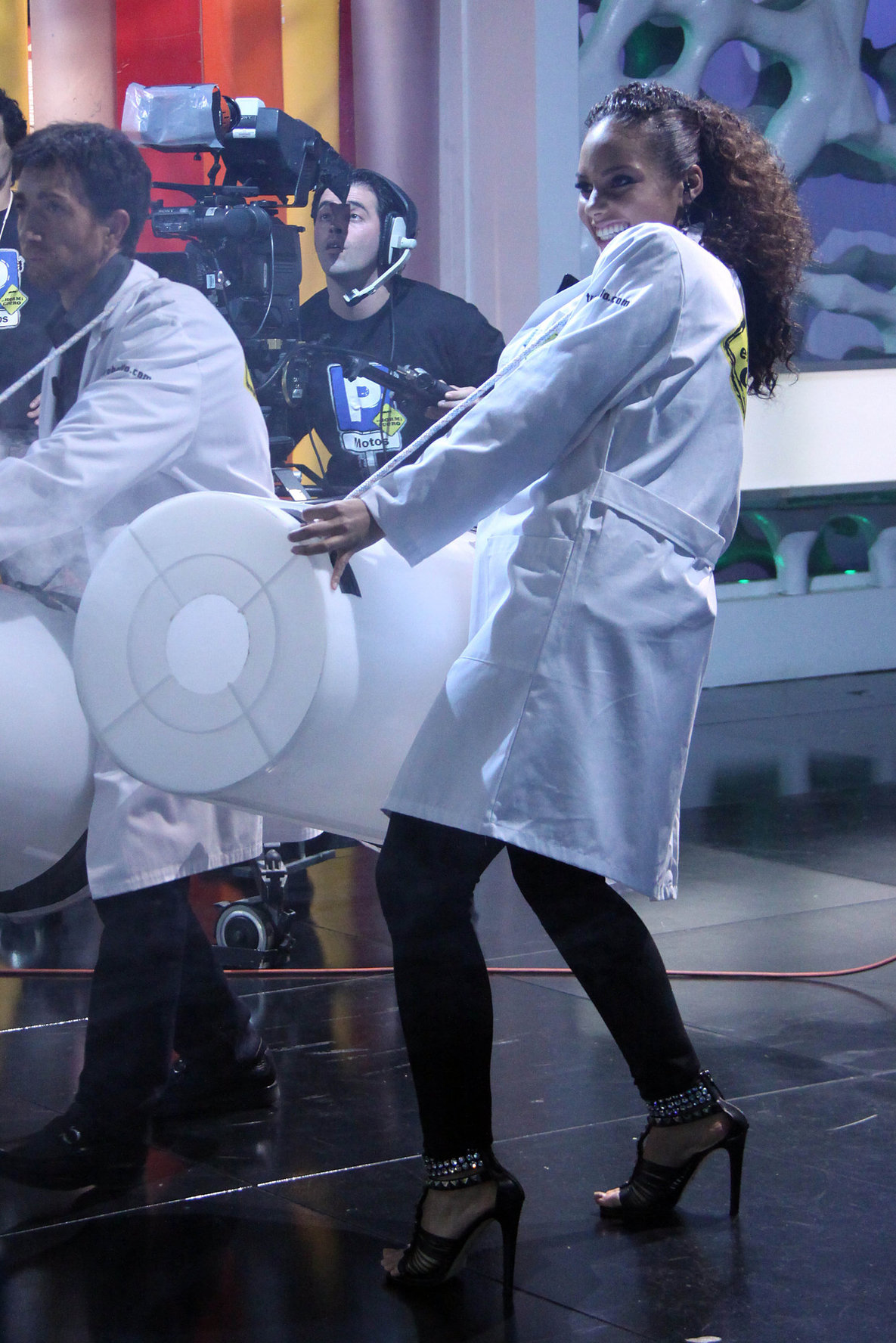 Alicia Keys appearing on the Spanish tv show El Hormiguero on January 19, 2010 