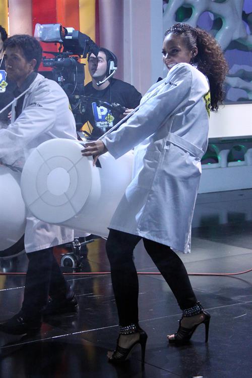 Alicia Keys appearing on the Spanish tv show El Hormiguero on January 19, 2010 
