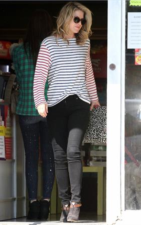 Ali Larter at the dog groomers in Los Angeles 10/22/13  