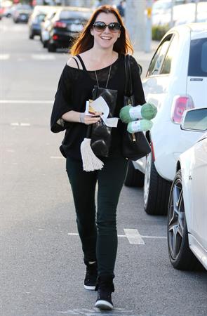 Alyson Hannigan Goes shopping in Santa Monica (November 7, 2013) 