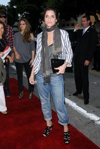 Amanda Peet at the Pineapple Express premiere in Westwood 