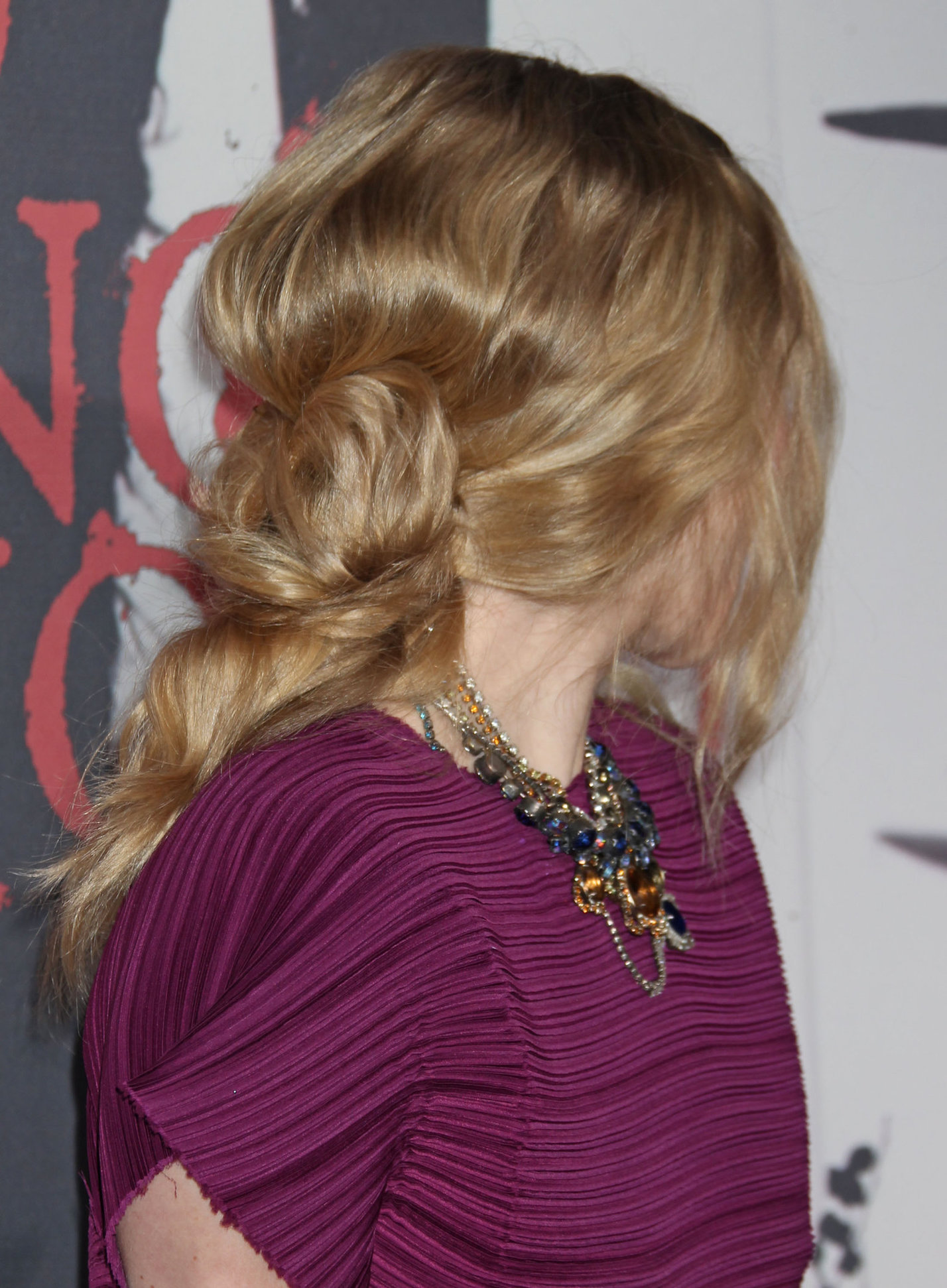 Amanda Seyfried Pictures Amanda Seyfried Los Angeles premiere of Red Riding Hood at Graumans Chinese Theatre on March 7, 2011