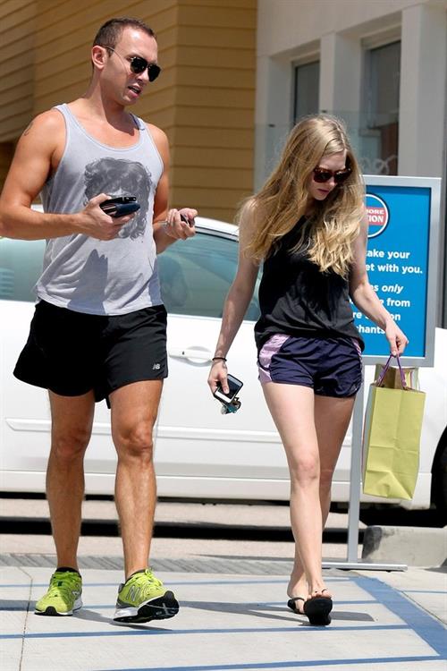 Amanda Seyfried Shopping In Los Angeles June 5, 2012
