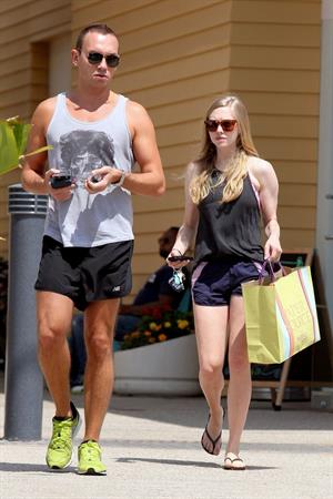 Amanda Seyfried Shopping In Los Angeles June 5, 2012