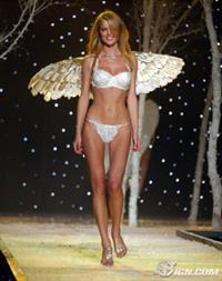 Eva Herzigova in lingerie