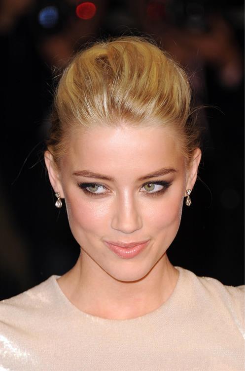 Amber Heard The Rum Diary premiere in London 3-11-2011 