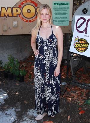 Amy Smart Environmental Media Assoc Organic Garden Lunch in Los Angeles on May 26, 2010 