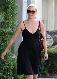 Amy Smart leaves Byron Tracey salon in Beverly Hills on September 29, 2010 