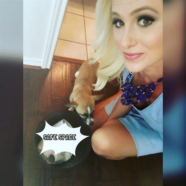 Tomi Lahren taking a selfie