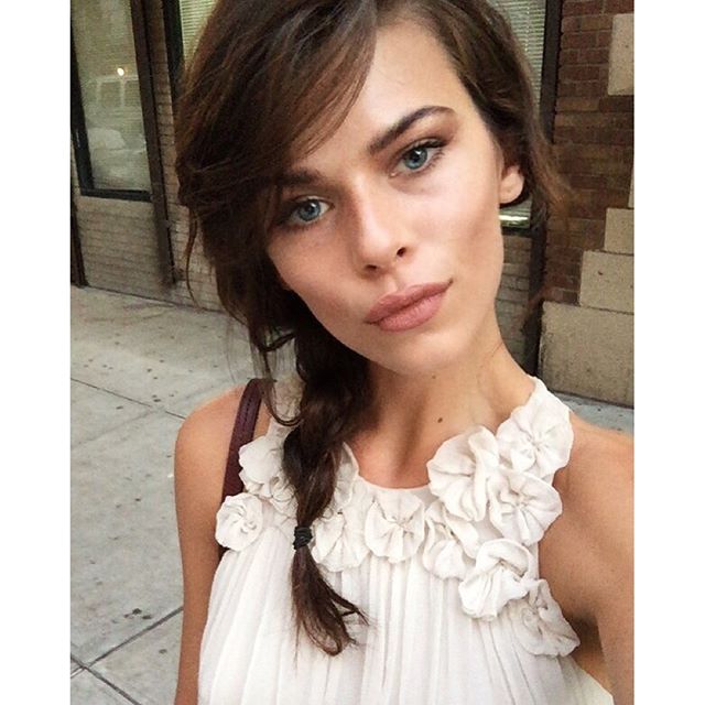 Georgia Fowler taking a selfie