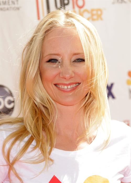 Anne Heche Stand Up to Cancer on September 10 2010 