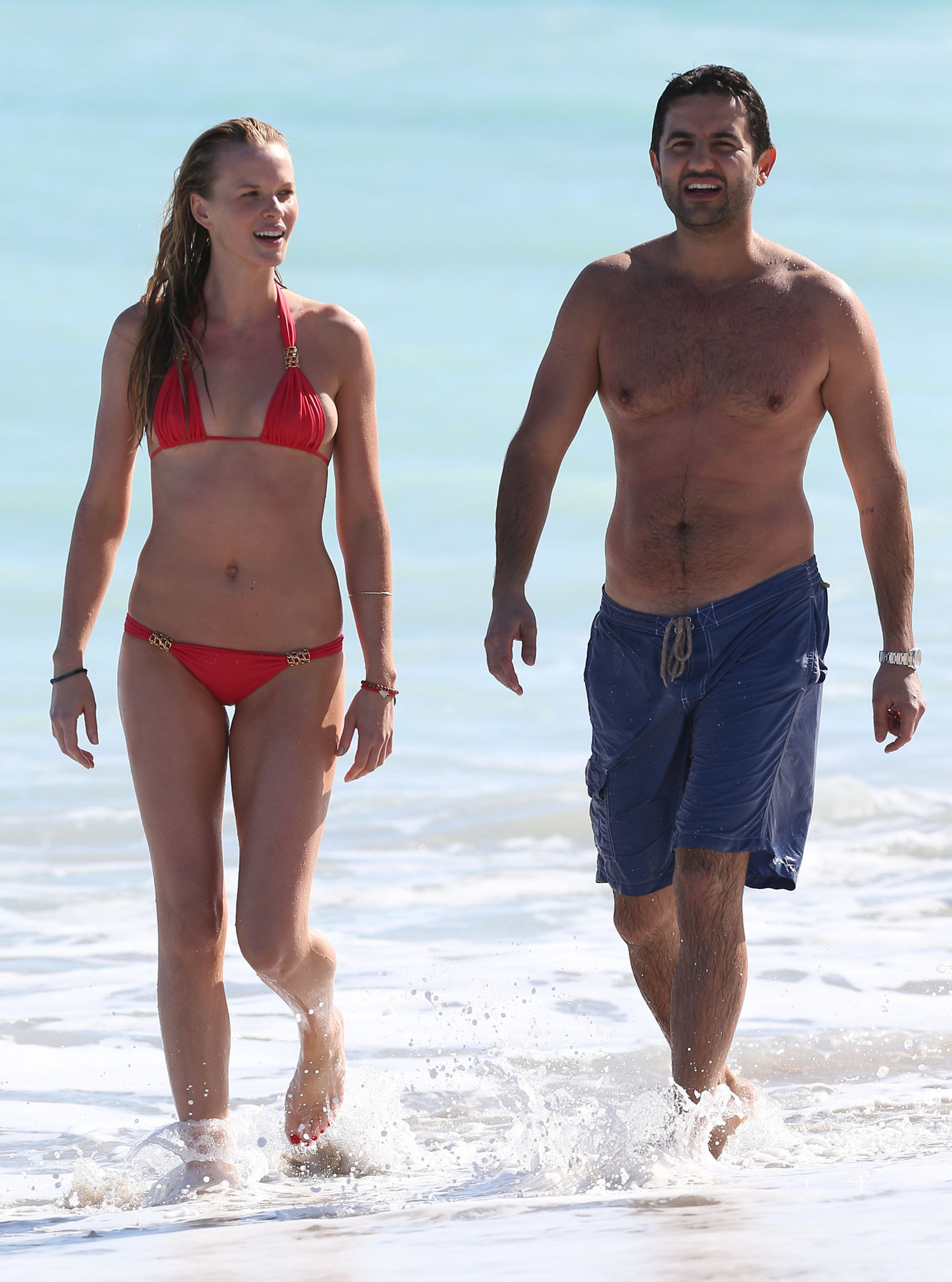 Anne Vyalitsyna bikini candids in Miami 11/22/12 