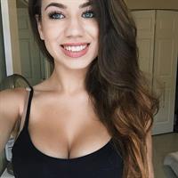 Jennifer Gonzalez taking a selfie