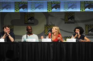 Anna Torv -  Fringe  press room at Comic-Con 2012 in San Diego (July 15, 2012)