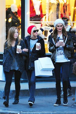 Ashlee Simpson shopping in NYC 1/6/13  