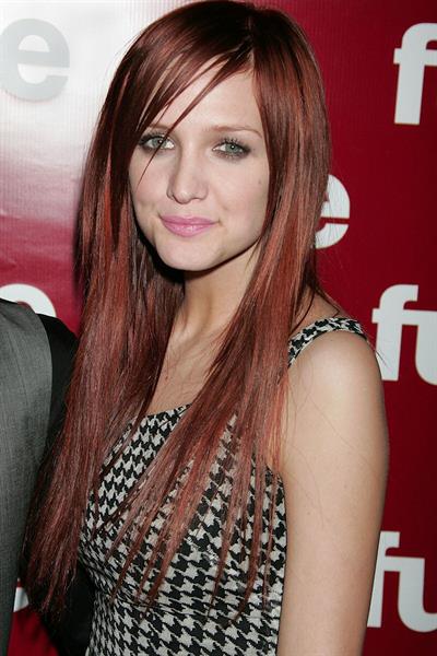 Ashlee Simpson Fuse TV's Grammy party arrivals 
