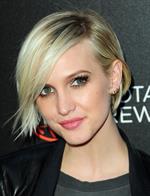 Ashlee Simpson Escape to Total Rewards Event in Hollywood Highland Center in Los Angeles on March 1, 2012