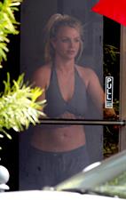 Britney Spears Leaving dance studio in Sherman Oaks, Los Angeles 23.10.2013 