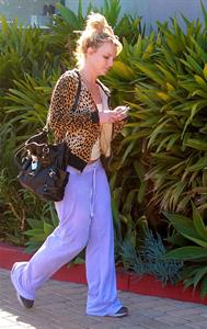 Britney Spears Leaving dance workout-studio in Santa Monica (November 13, 2012) 