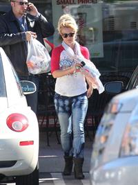 Britney Spears at a fast food restaurant in Calabasas 11/10/12 