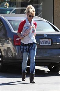 Britney Spears at a fast food restaurant in Calabasas 11/10/12 