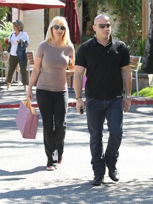 Britney Spears out shopping in Calabasas 10/23/12 