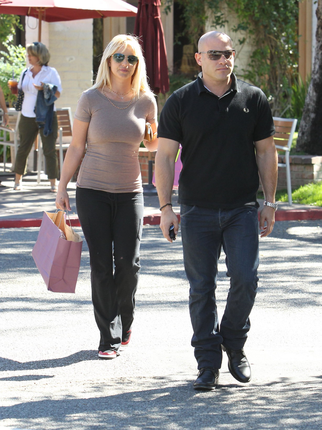 Britney Spears out shopping in Calabasas 10/23/12 