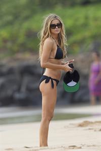 Carmen Electra – beach shoot candids in Hawaii 10/3/13  