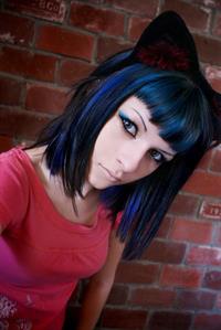 Neon Lynxie taking a selfie