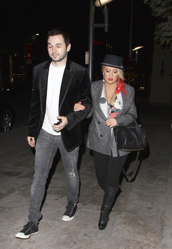 Christina Aguilera Spotted walking with Matthew Rutler in Los Angeles (November 16, 2012)