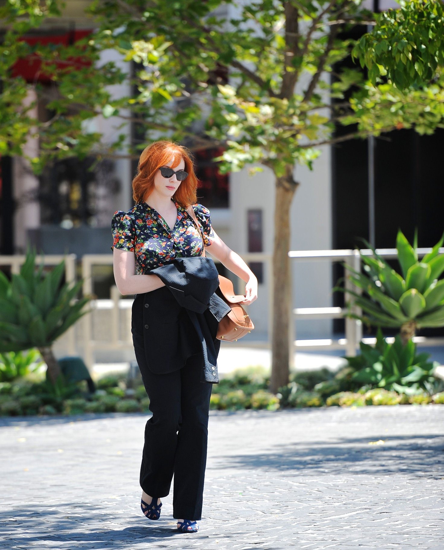 Christina Hendricks Pictures Christina Hendricks out running errands in Culver City on June 21, 2011