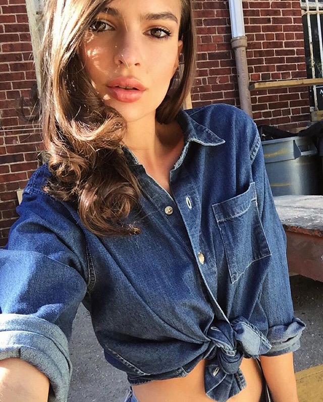Emily Ratajkowski taking a selfie