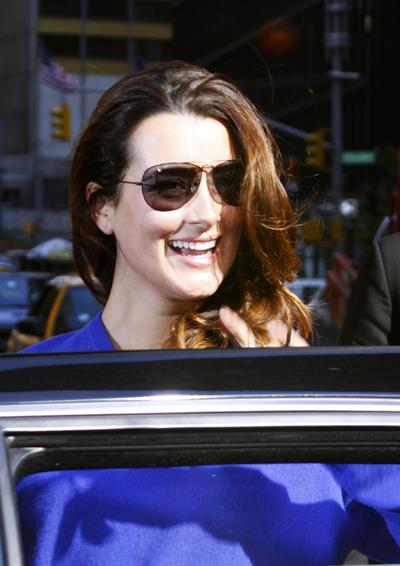Cote De Pablo outside the Ed Sullivan Theater for Letterman on April 25, 2011 