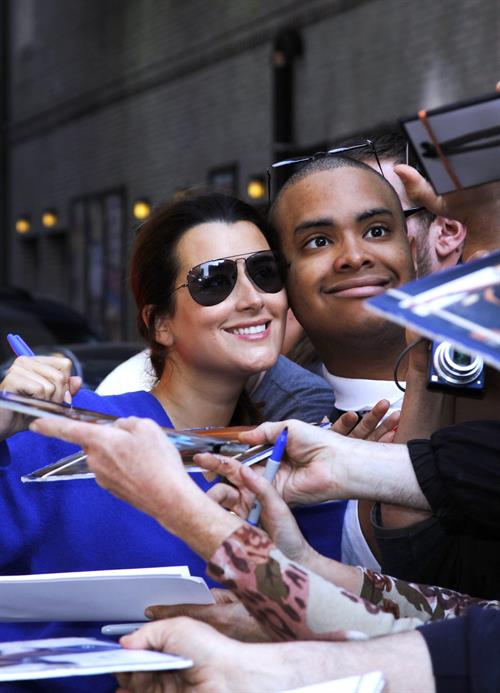 Cote De Pablo outside the Ed Sullivan Theater for Letterman on April 25, 2011 