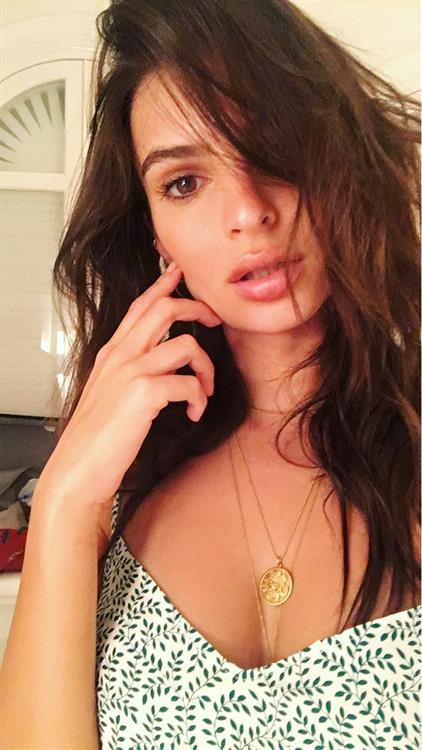 Emily Ratajkowski taking a selfie