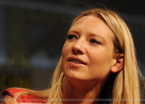 Anna Torv