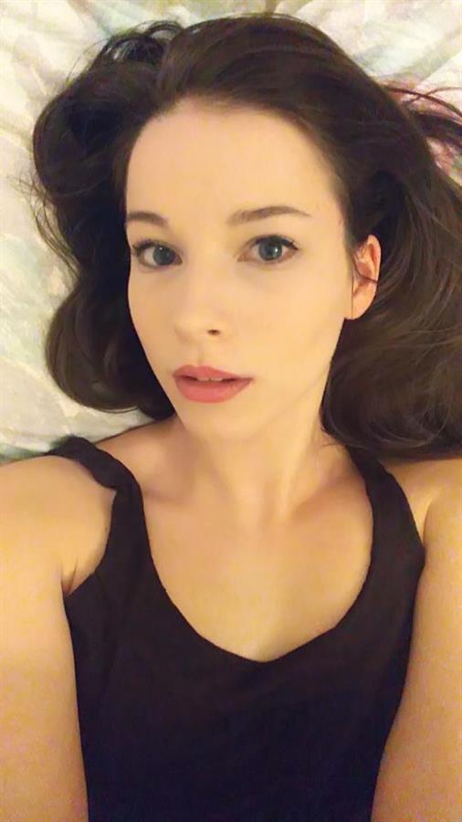 Enji Night taking a selfie